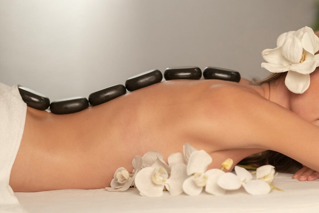 Roundups Hub 10 Heat therapy: hot Stones therapy